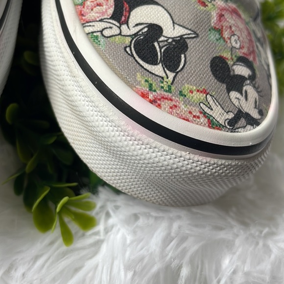 Vans X Disney Minnie Mouse Digi Rose Sneakers - Picture 11 of 12